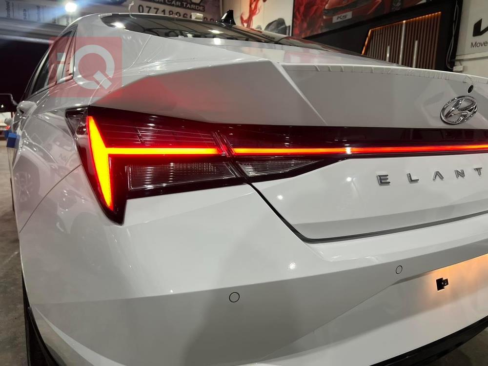 هیوندای ئەلەنترا